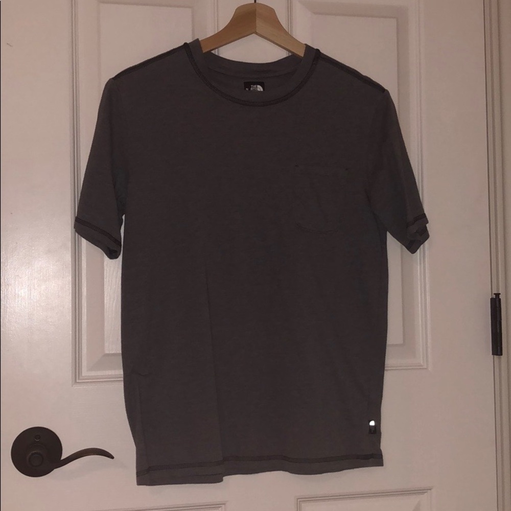 Grey The North Face t-shirt